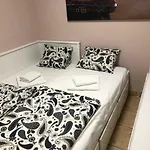 度假居 Dvojac House With Jacuzzi And Grill