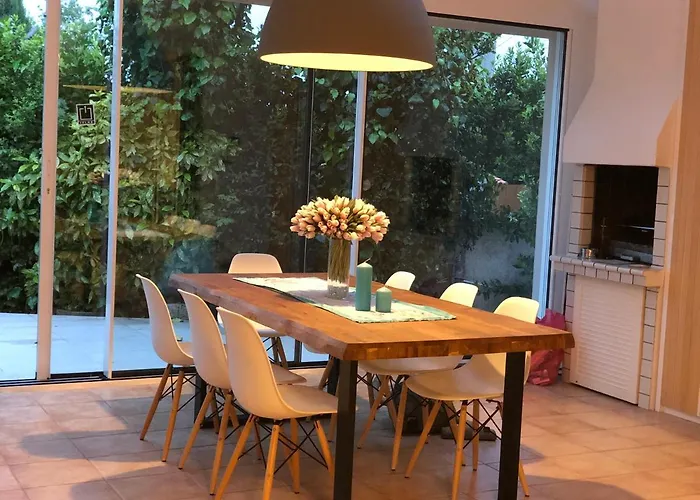 بيت للعطل Dvojac House With Jacuzzi And Grill