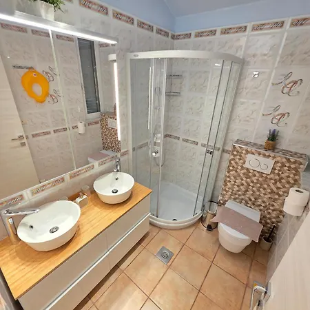 Dvojac House With Jacuzzi And Grill 度假居 卓得诺沃