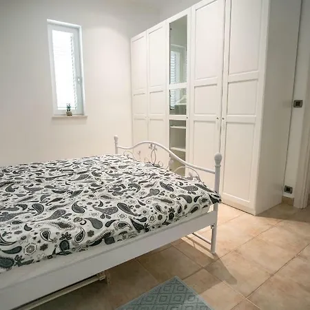 Dvojac House With Jacuzzi And Grill