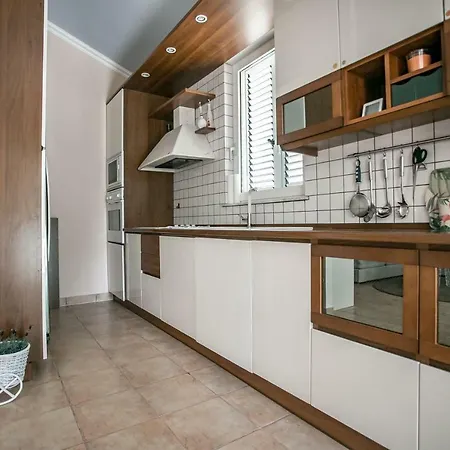Dvojac House With Jacuzzi And Grill Semesterbostad Jadranovo