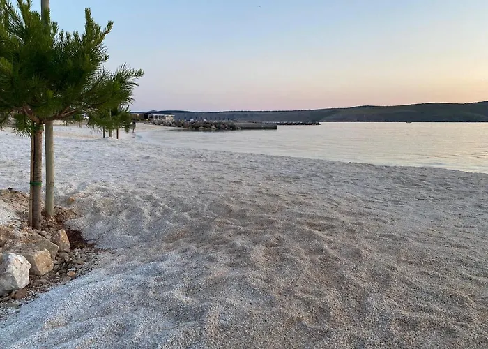 Dvojac House With Jacuzzi And Grill 度假居 *