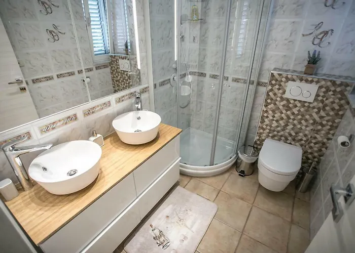 Dvojac House With Jacuzzi And Grill