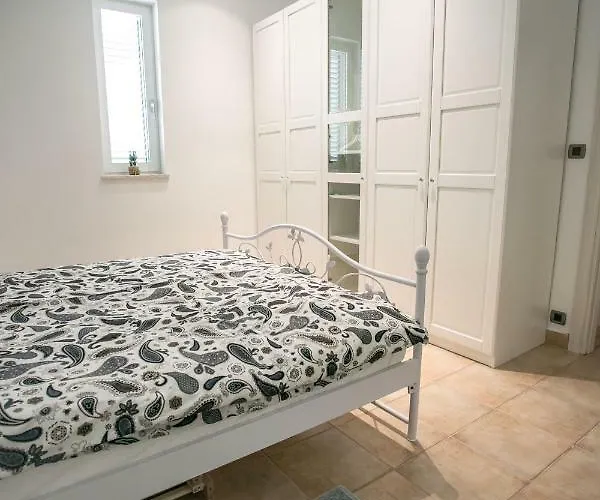 Dvojac House With Jacuzzi And Grill