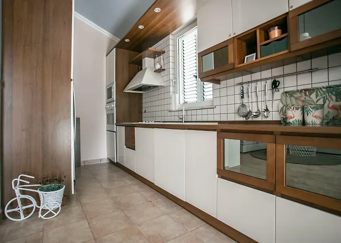 Dvojac House With Jacuzzi And Grill Dom wakacyjny Jadranovo