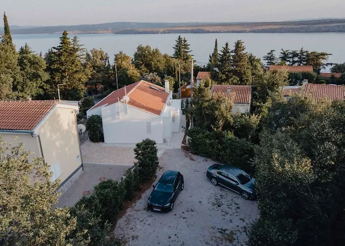 Dom wakacyjny Dvojac House With Jacuzzi And Grill Jadranovo