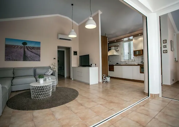 Dvojac House With Jacuzzi And Grill *