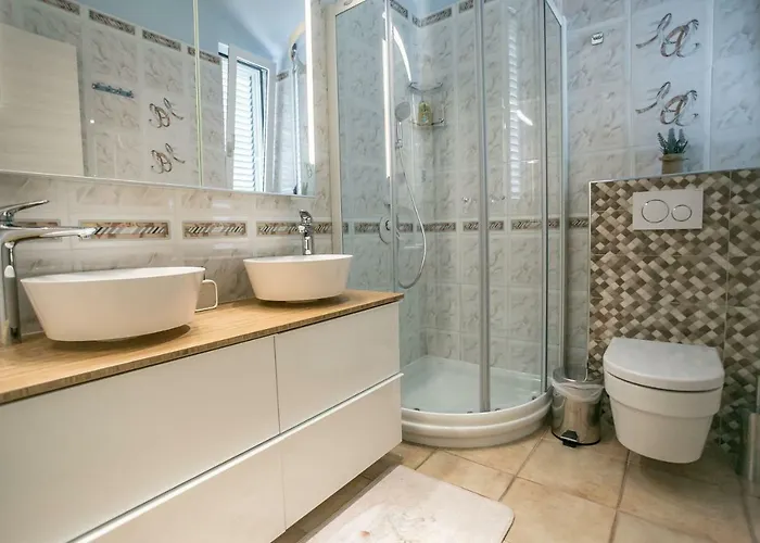 Dvojac House With Jacuzzi And Grill 度假居 *